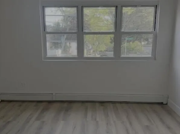 17 Old Town Rd APT 1K, Staten Island, NY 10304