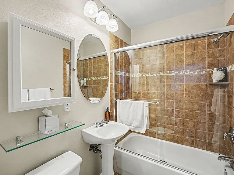 1441 Central St #304 — Photo 9
