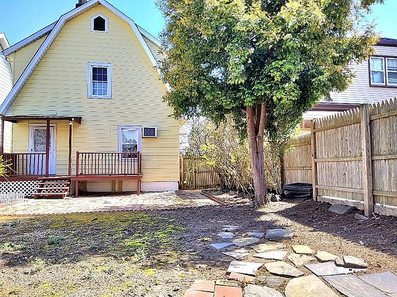 3rd image of 599 Kimball Ave