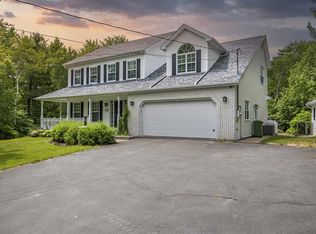 181 Ingram Dr, Fall River, NS B2T1A4