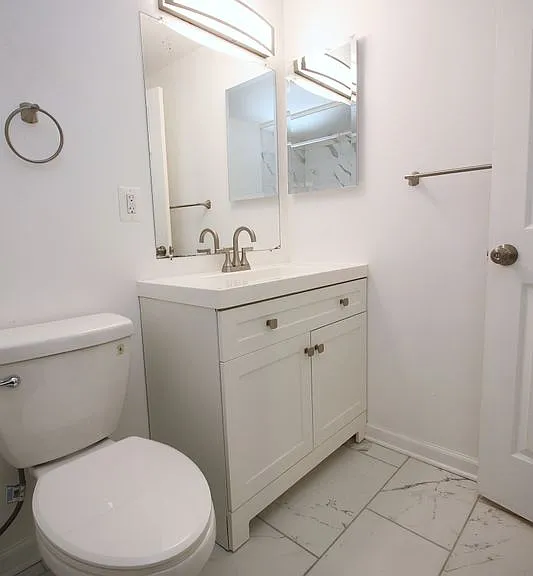 11703 Caplinger Rd #2 — Photo 10