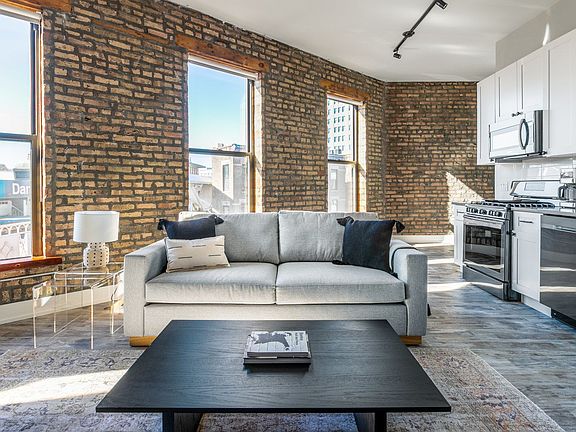 3rd image of 1570 N Milwaukee Ave #G