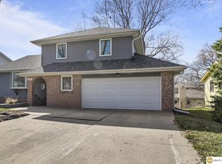 2512 S 138th St, Omaha, NE 68144