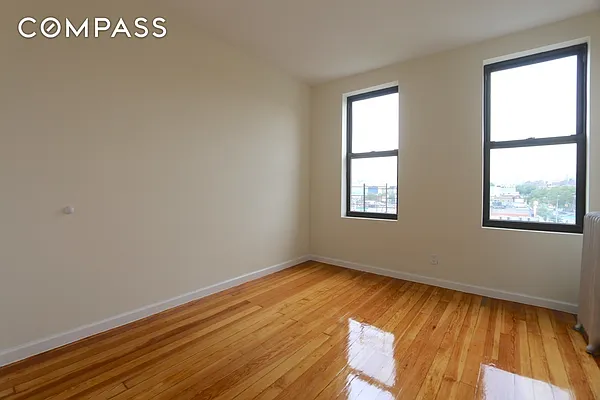 Rented by Compass | media 10