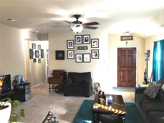 4th image of 3808 Oceanview Dr