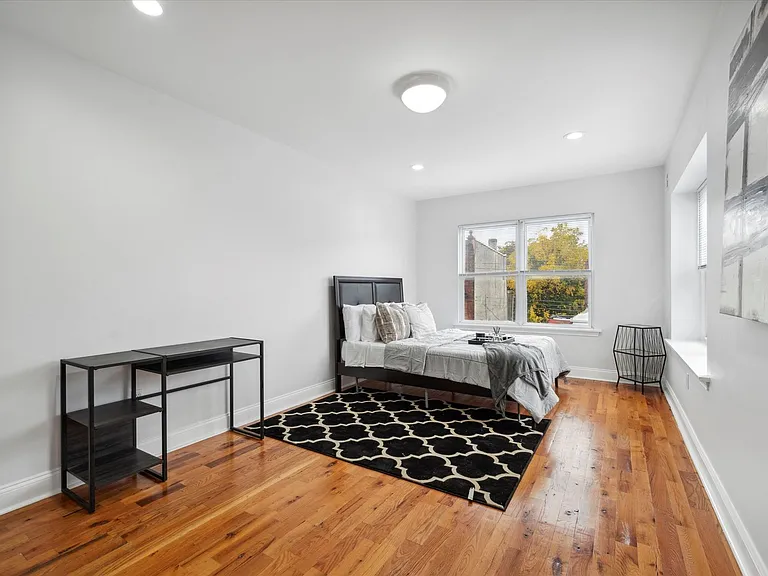 3209 W Montgomery Ave — Photo 6