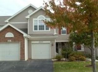 2033 Waverly Ln, Algonquin, IL 60102