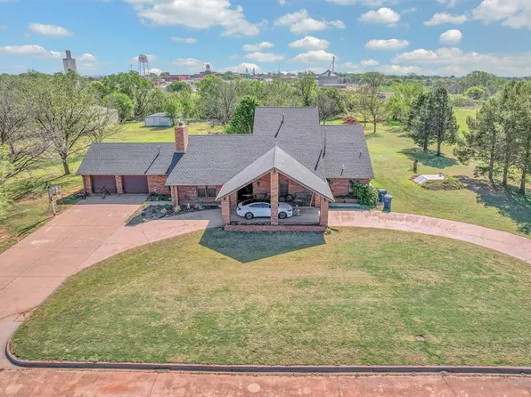 1 Holly Ln, Cordell, OK 73632