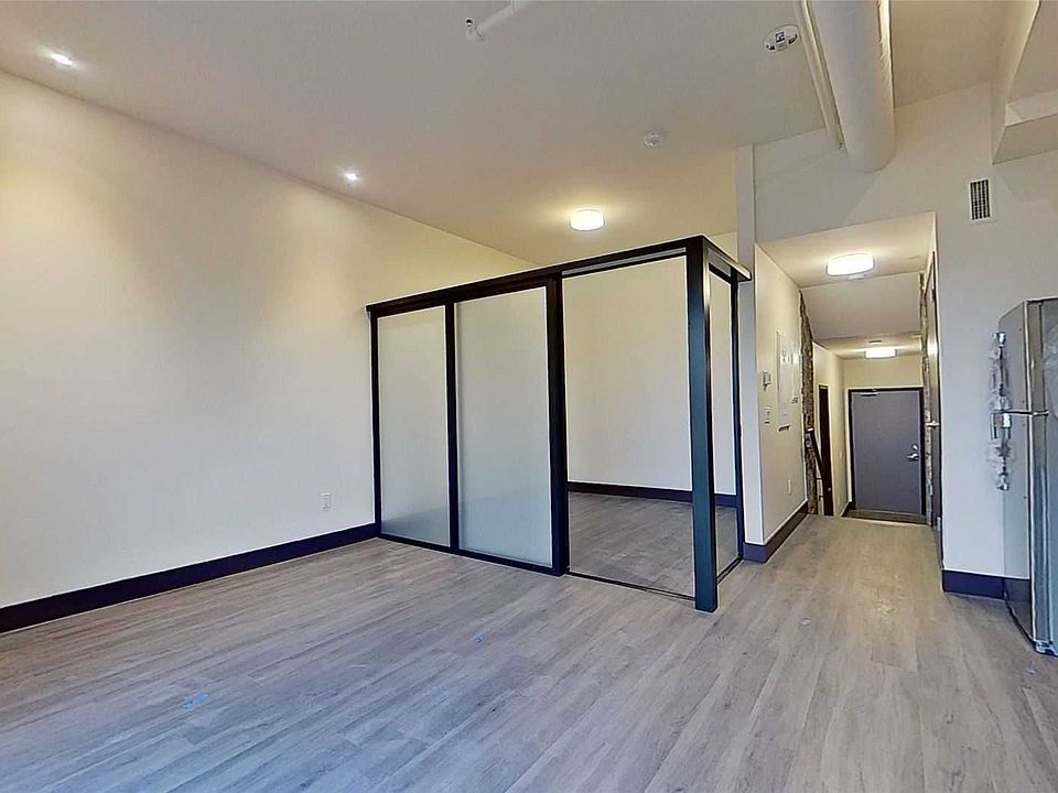 1st image of 121 King St E #306