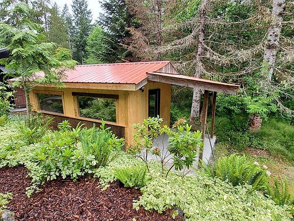3rd image of 109 Nisqually Pl