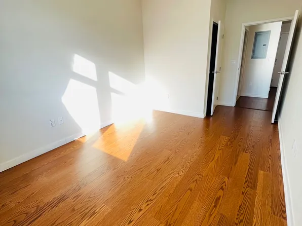 40-26 College Point Boulevard image 5 of 33