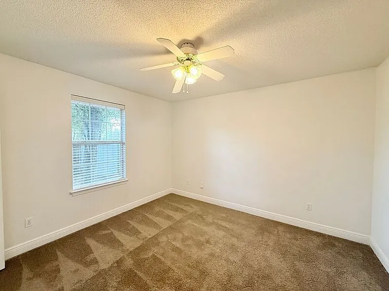 7945 Amethyst Dr — Photo 14