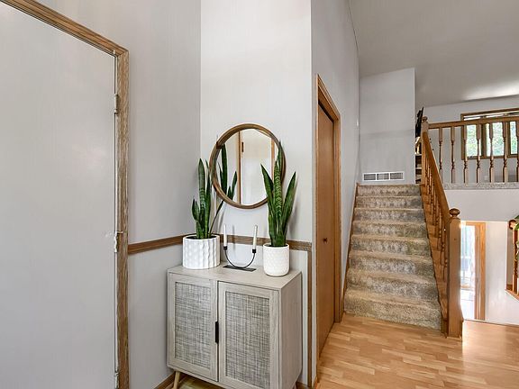 5th image of 10347 Eagle St NW