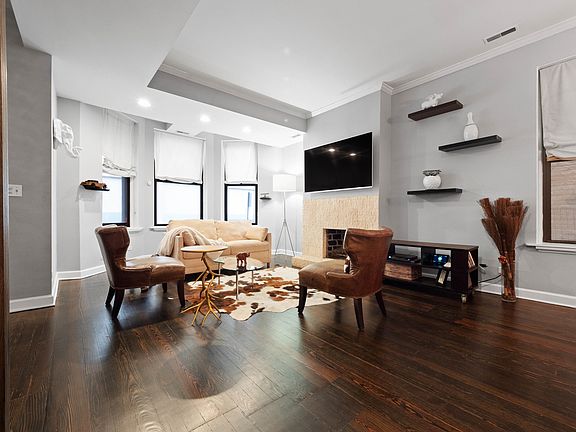 3rd image of 2828 N Orchard St #1