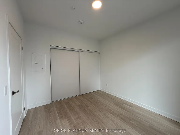 5105 Hurontario St #631 — Photo 9