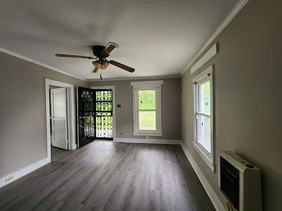 2nd image of 823 Cumberland Dr Unit A