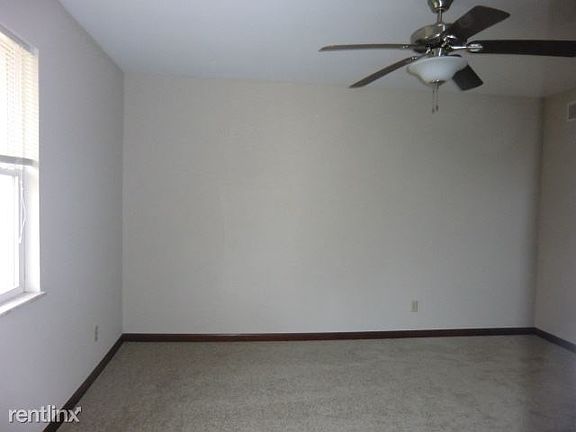 37 Heritage Guest Bedroom
