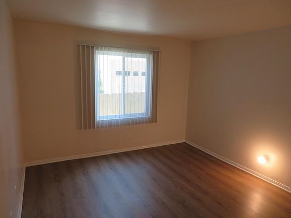3rd image of 424 Richfield Ave #424