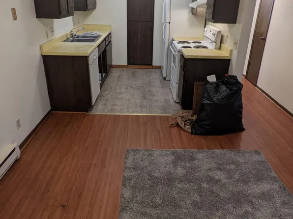 8903 N Michele St #8, Milwaukee, WI 53224