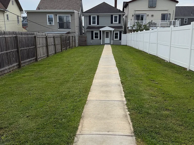 538 York St — Photo 23