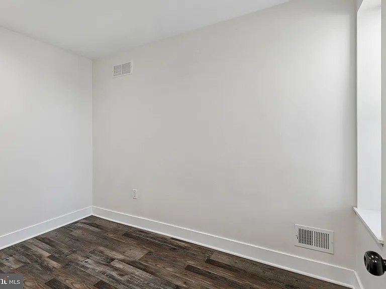 3156 Almond St — Photo 33