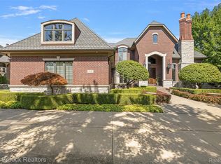 1699 Lincolnshire Dr, Rochester Hills, MI 48309