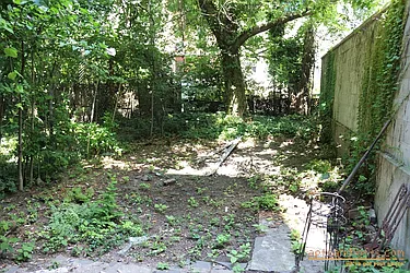 Rented by aptsandlofts.com