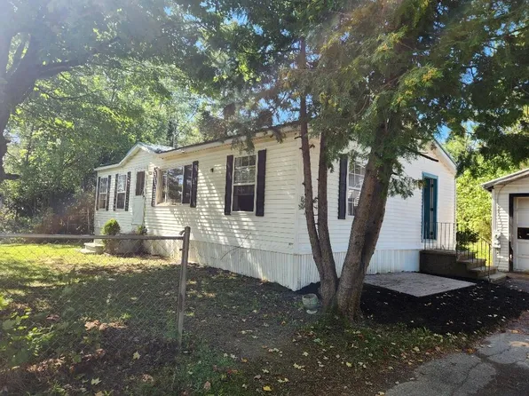 157 Wing Road, Levant, ME 04456