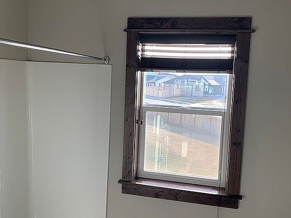 3rd image of 1808 W Silver Cir