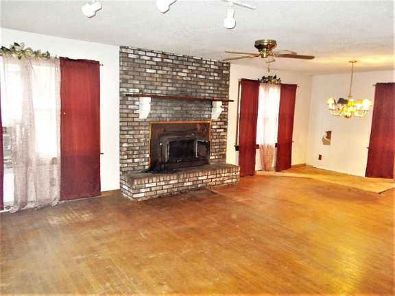 3rd image of 350 Rock Rd