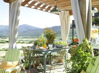 504 Elm St, Phoenix, OR 97535