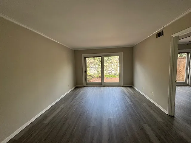 Building Photo - 2261 Robin Lyn Ct