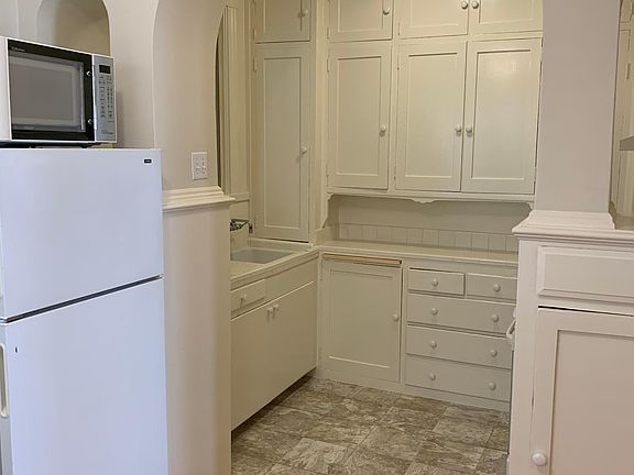 4th image of 3415 Pierce St