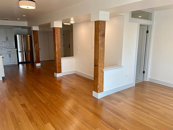 2nd image of 2335 Larkin St #A