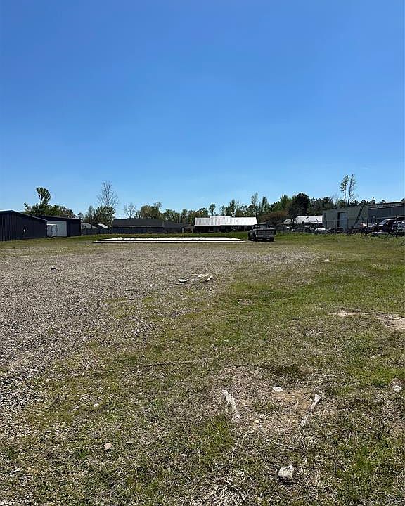 2nd image of 1906 E Lincoln Rd