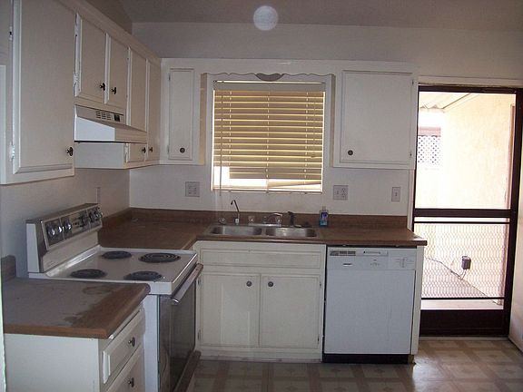 2nd image of 4404 S Calle Viveza