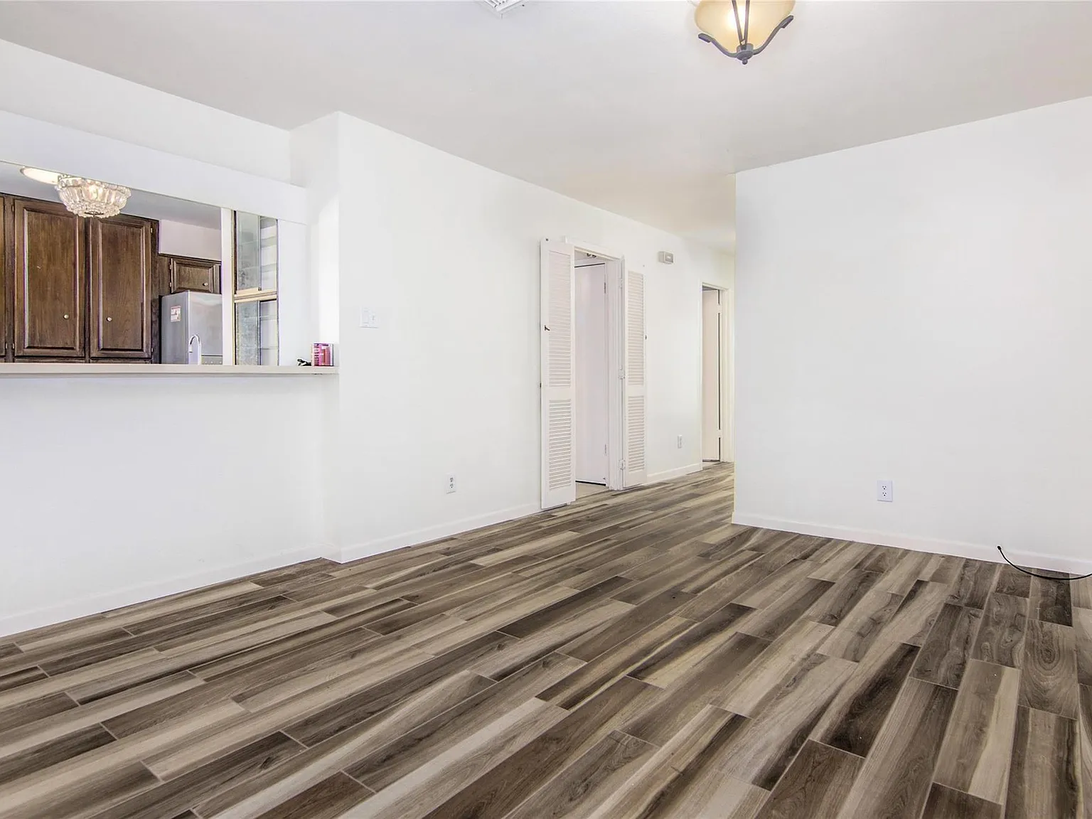 3 bed, 3.0 bath, 2212 sqft, $2,495 — Photo 3