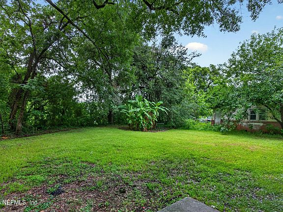 3rd image of 1811 WHITNER Street