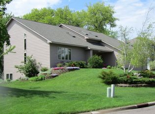 6065 Yucca Ln N, Plymouth, MN 55446