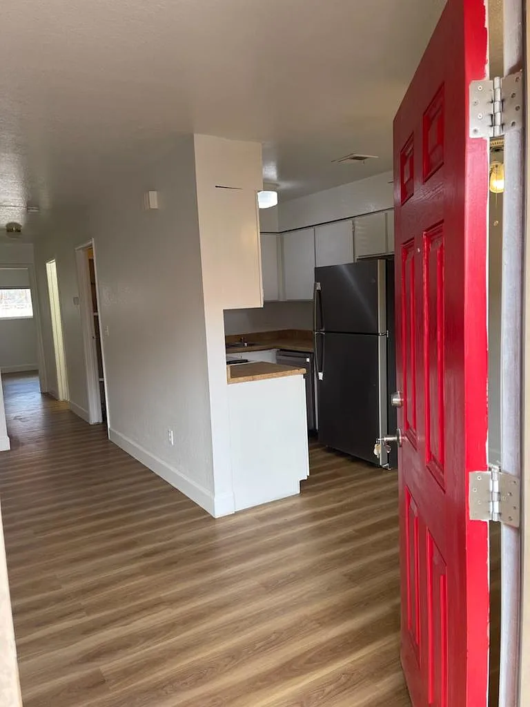 2 bed, 975 sqft, $1,390 — Photo 2