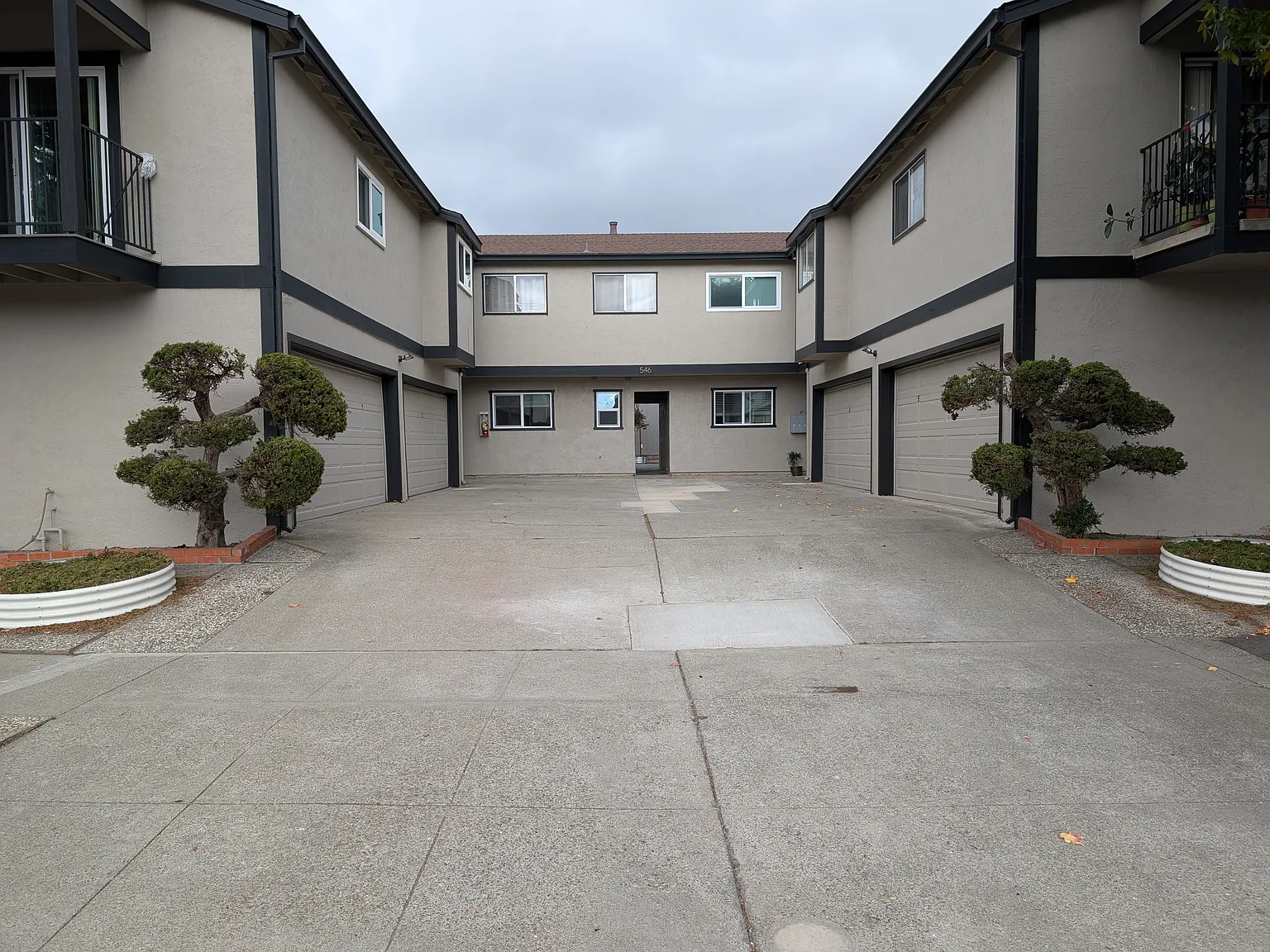 2 bed, 700 sqft, $2,800 — Photo 1