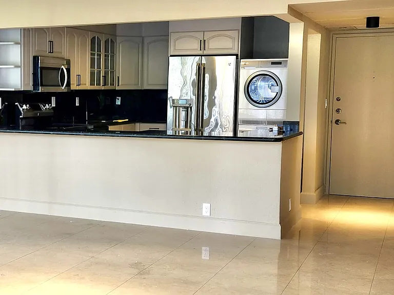 1901 Brickell Ave #B512 — Photo 9