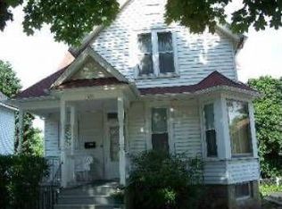 621 Saint Charles St, Elgin, IL 60120