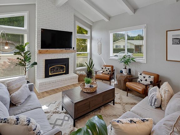 2nd image of 3844 Lanewood Way
