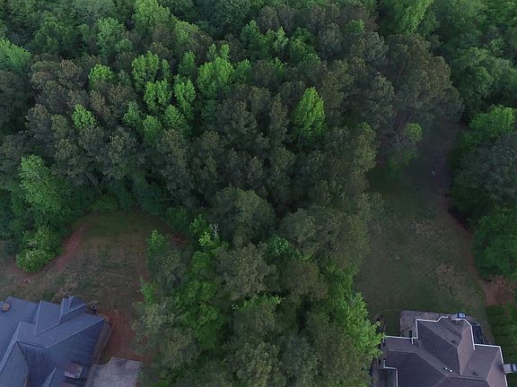 5th image of 230 Moss Creek Walk