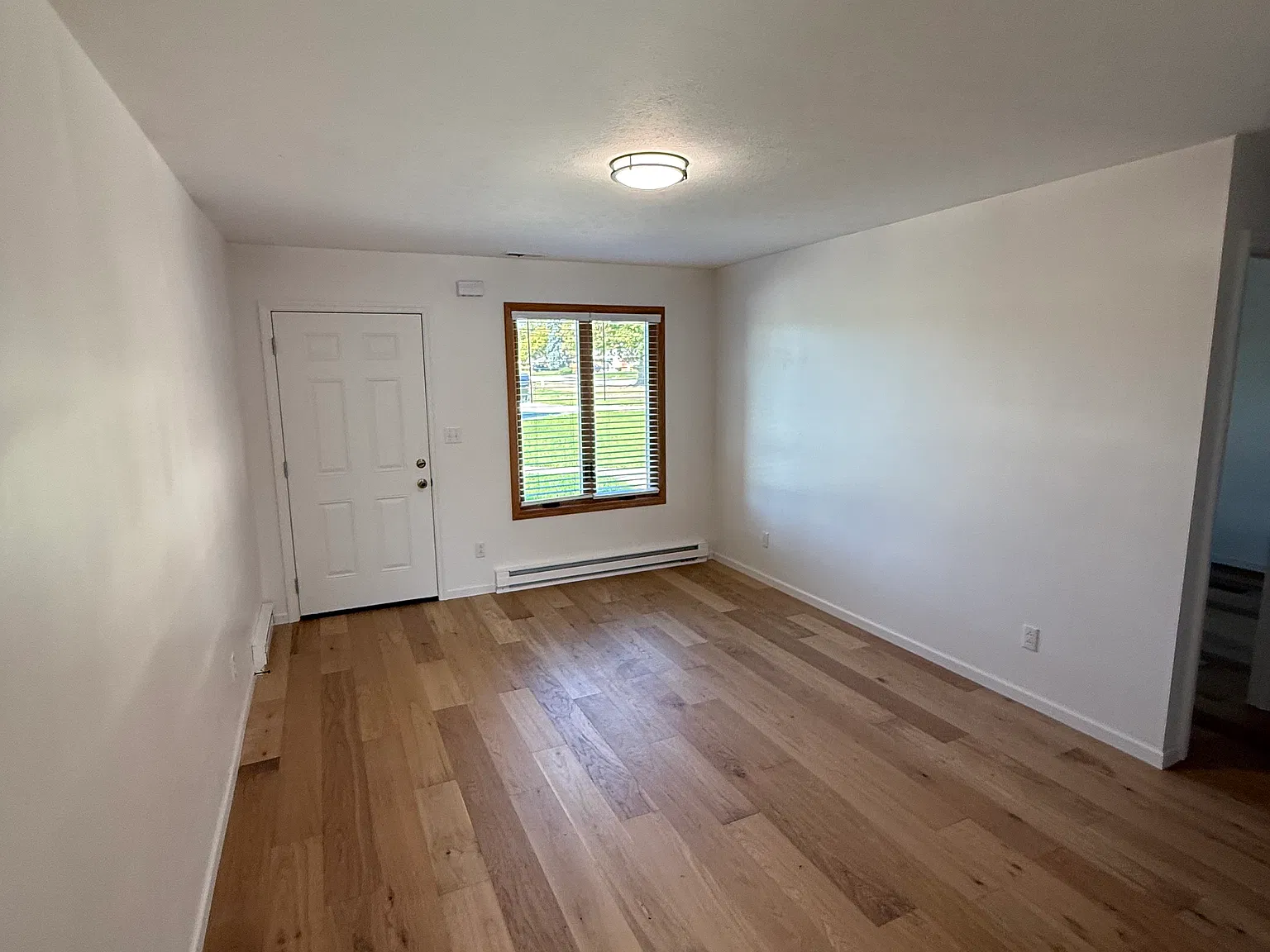 2 bed, 1.5 bath, 1000 sqft, $1,950 — Photo 3