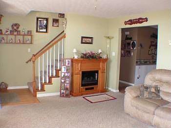 2nd image of 137 Lakes Edge Dr