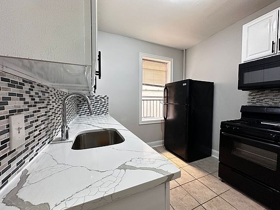 3rd image of 130-134 Corbin Ave #305