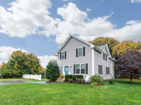 725 Rathbun St, Blackstone, MA 01504