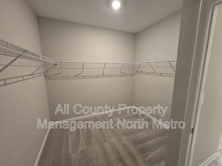 490 Tall Pines Ter — Photo 13